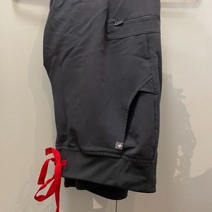 FIGS Zamora Scrub Pants PETITE MEDIUM